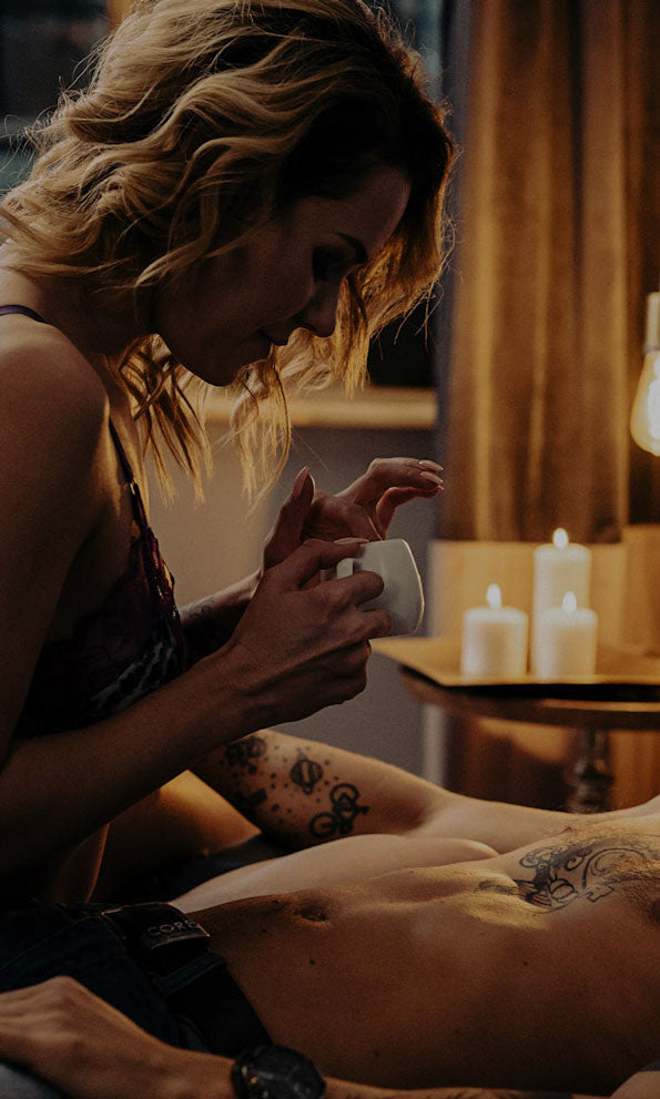 Massage-candles-for-couples-OpenMity-romance